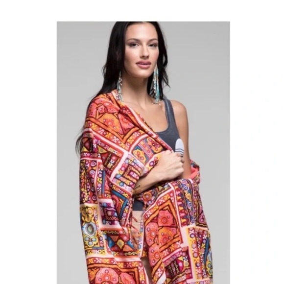 RUGGINE THROW/BEACH TOWEL - Picture 3 of 4